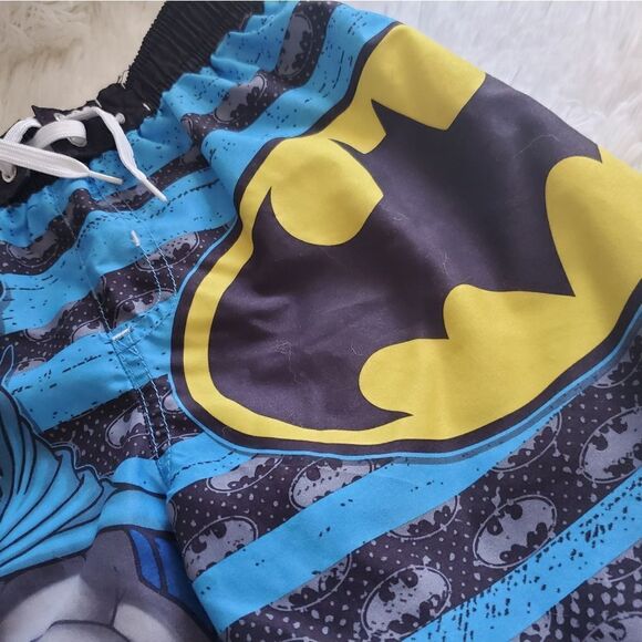 Boy's Batman Swim Trunks Size Small - Picture 3 of 7